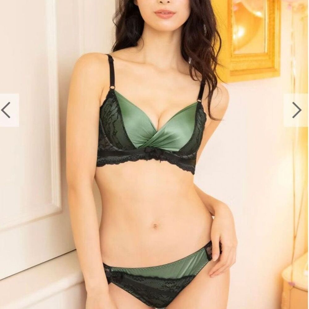 Aimerfeel Japanese Satin & Lace Green Bra and Panties Set